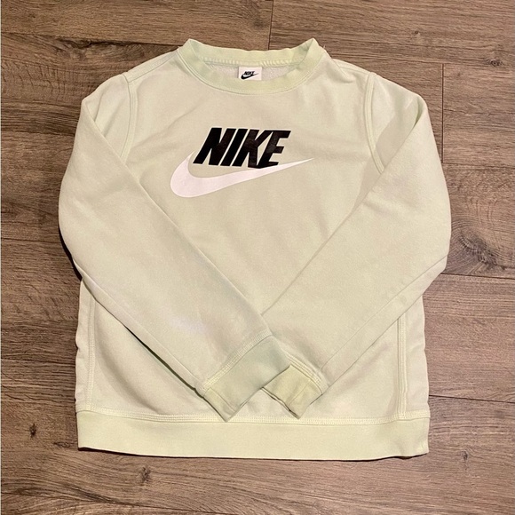 Nike Sweatshirt Youth L Green Crewneck Athleisure boys girls large swoosh soft​ - Picture 2 of 3